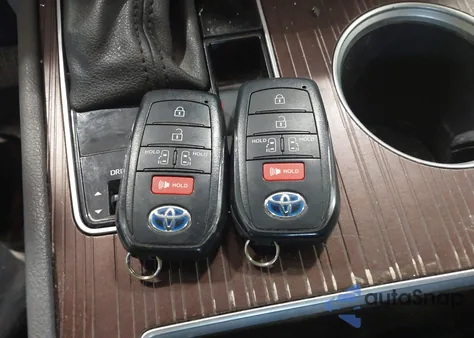 2023 Toyota Sienna Le z USA, uszkodzony, nr VIN 5TDKRKECXPS165655